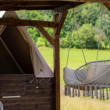 Glamping S Piknikem U Koni Sobotín
