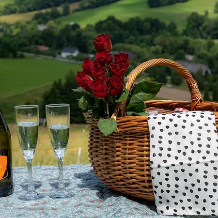 Glamping S Piknikem U Koni Lüks kamp alanı *