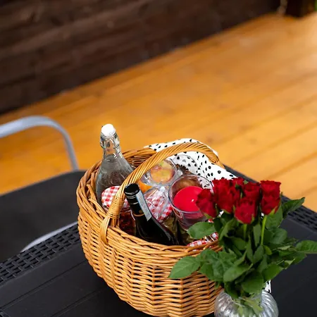 Glamping S Piknikem U Koni Sobotín