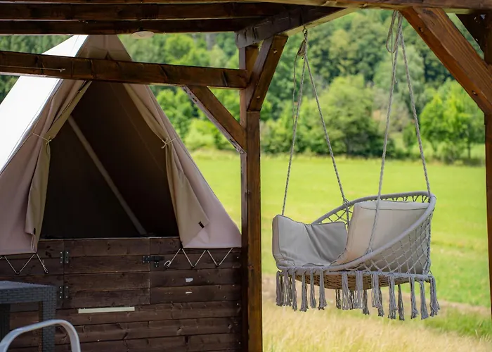 Glamping S Piknikem U Koni Sobotín